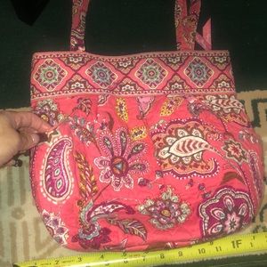 Vera Bradley Bags - Beautiful Vera Bradley coral purse Vera Bradley Bags - Beautiful Vera Bradley coral purse